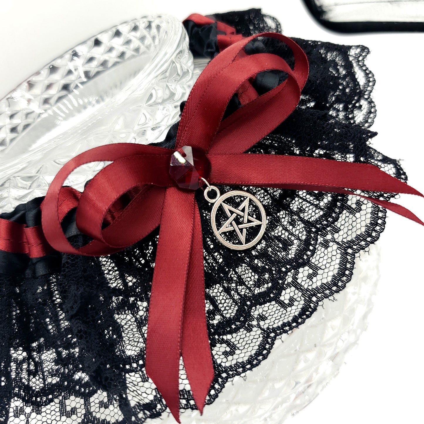 Vampire Wedding Garter in Red & Black